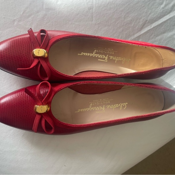 Salvatore Ferragamo vintage Red leatherWomen's Shoes with Bow Detail - Picture 2 of 12